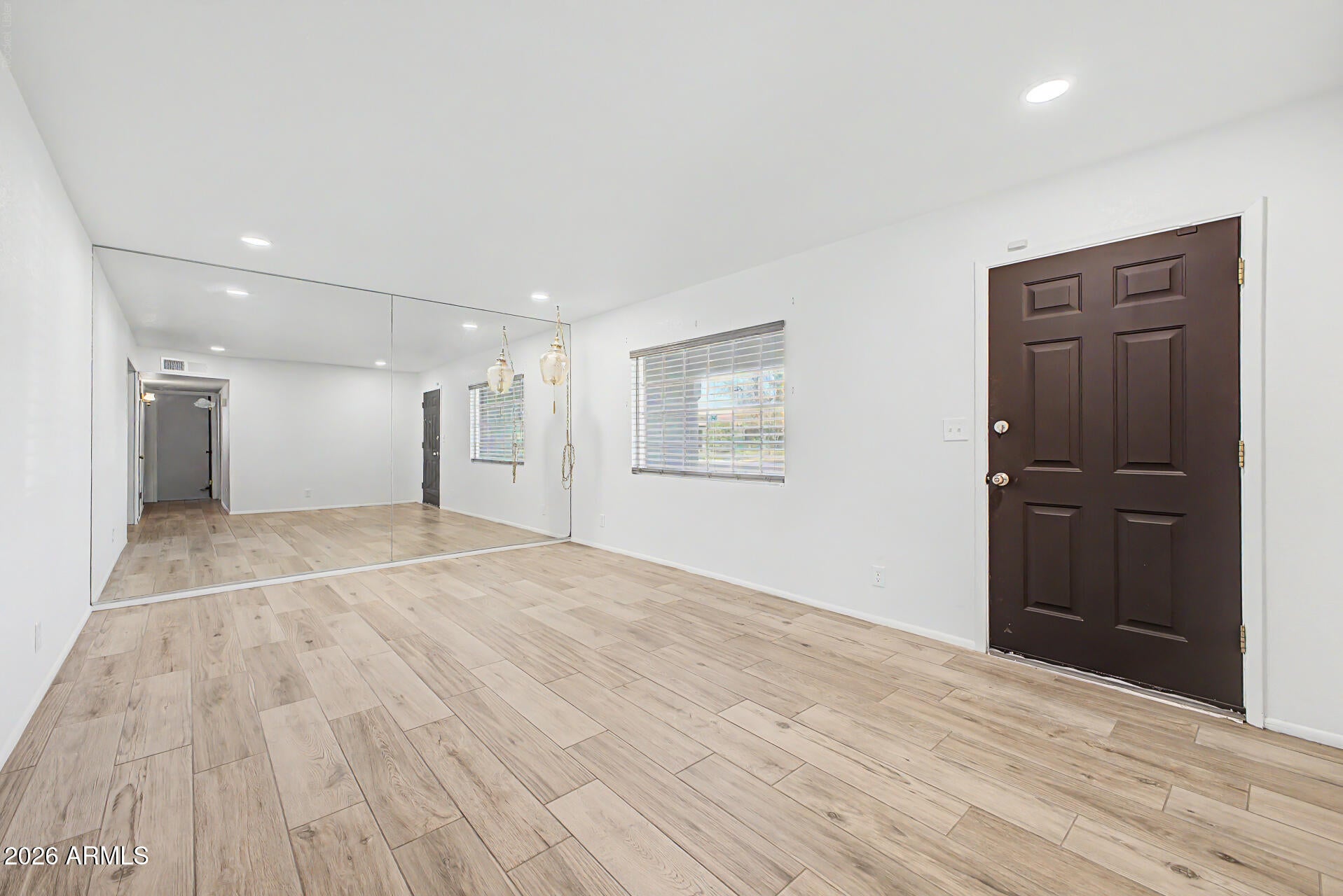 1326 S SPUR --
