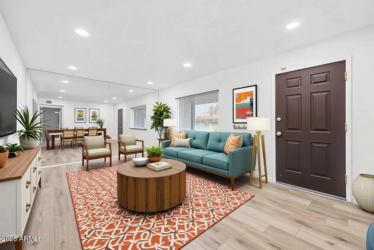 1326 S SPUR --