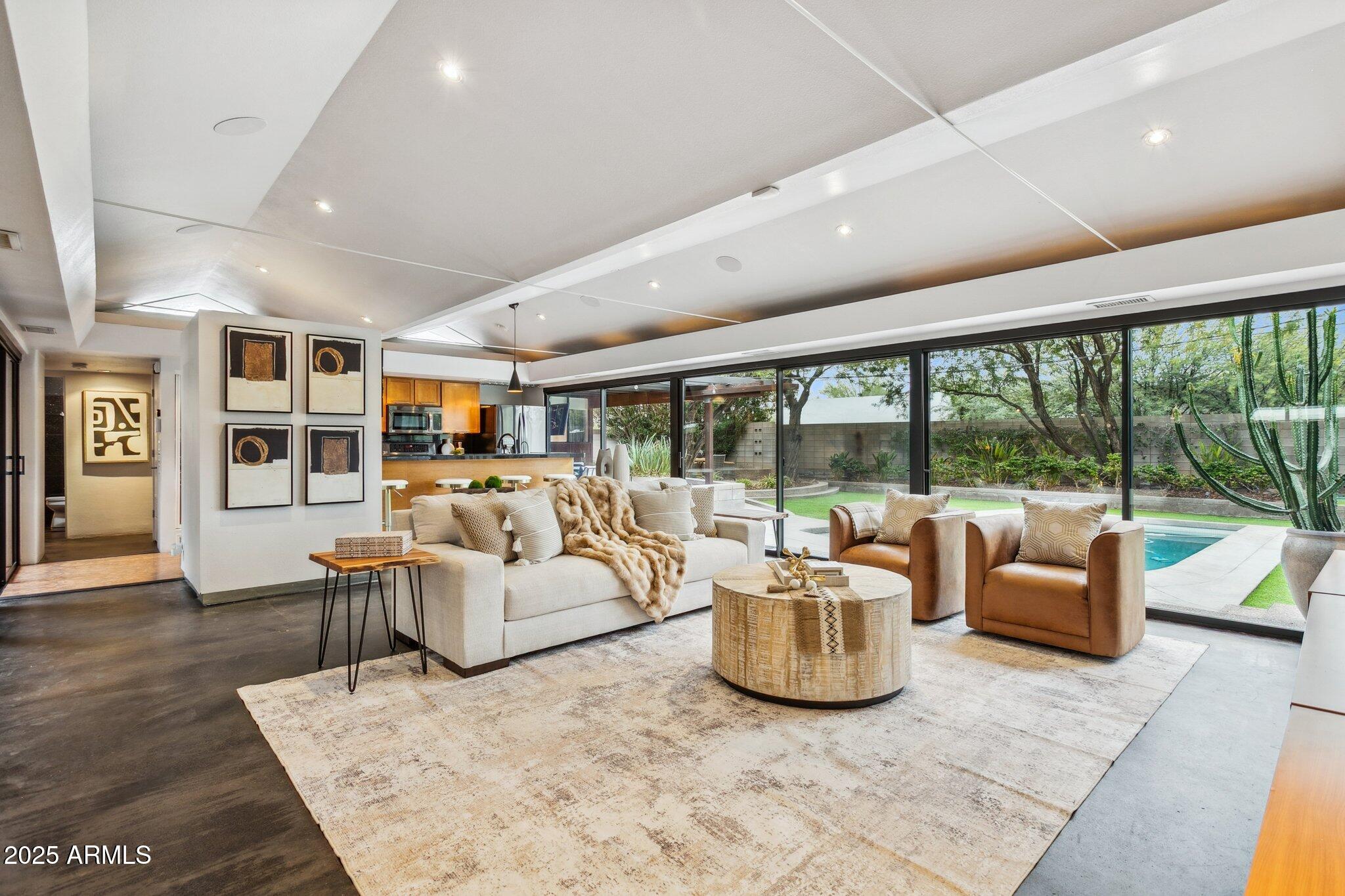 4324 E STANFORD Drive