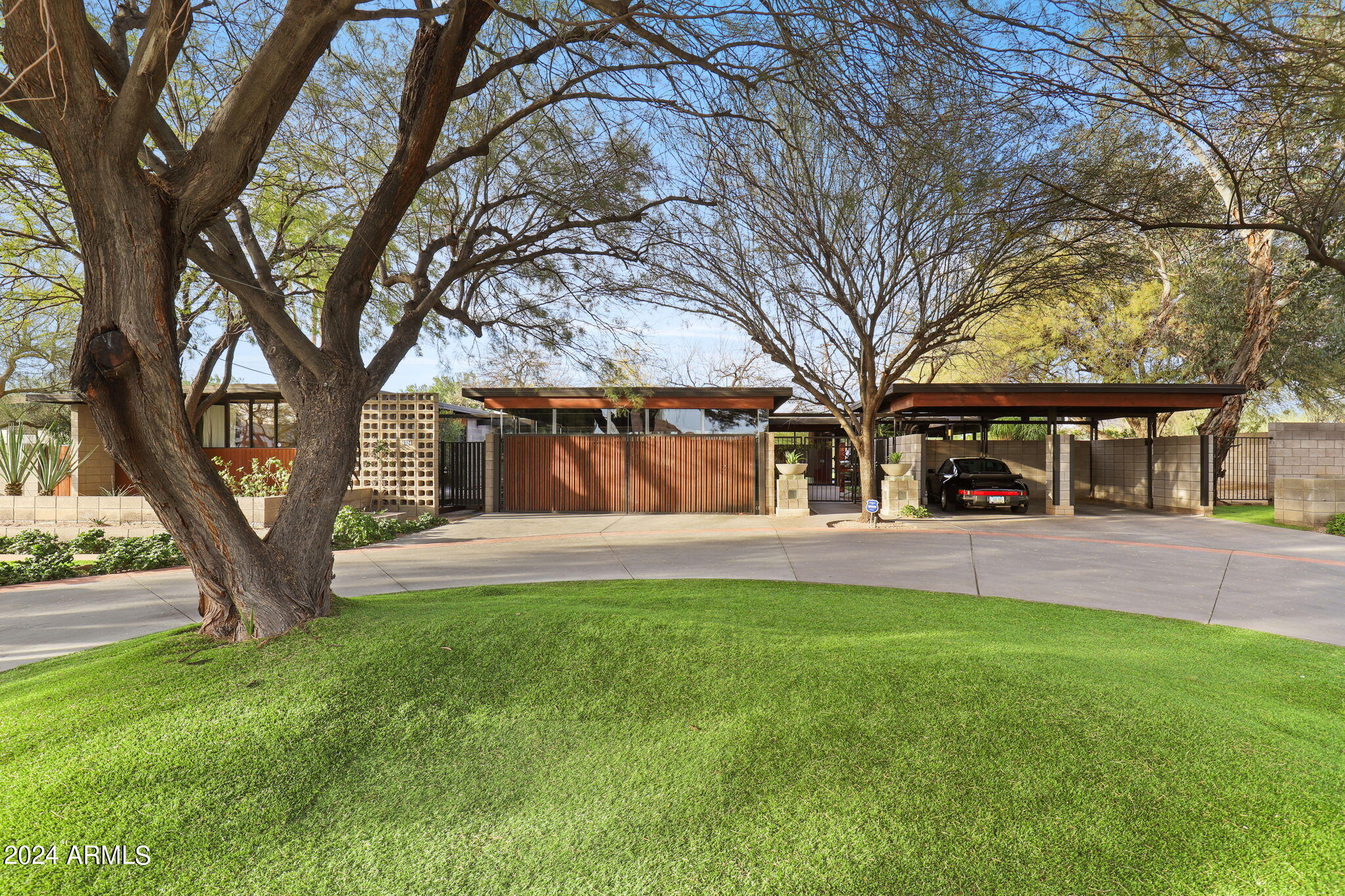 4324 E STANFORD Drive