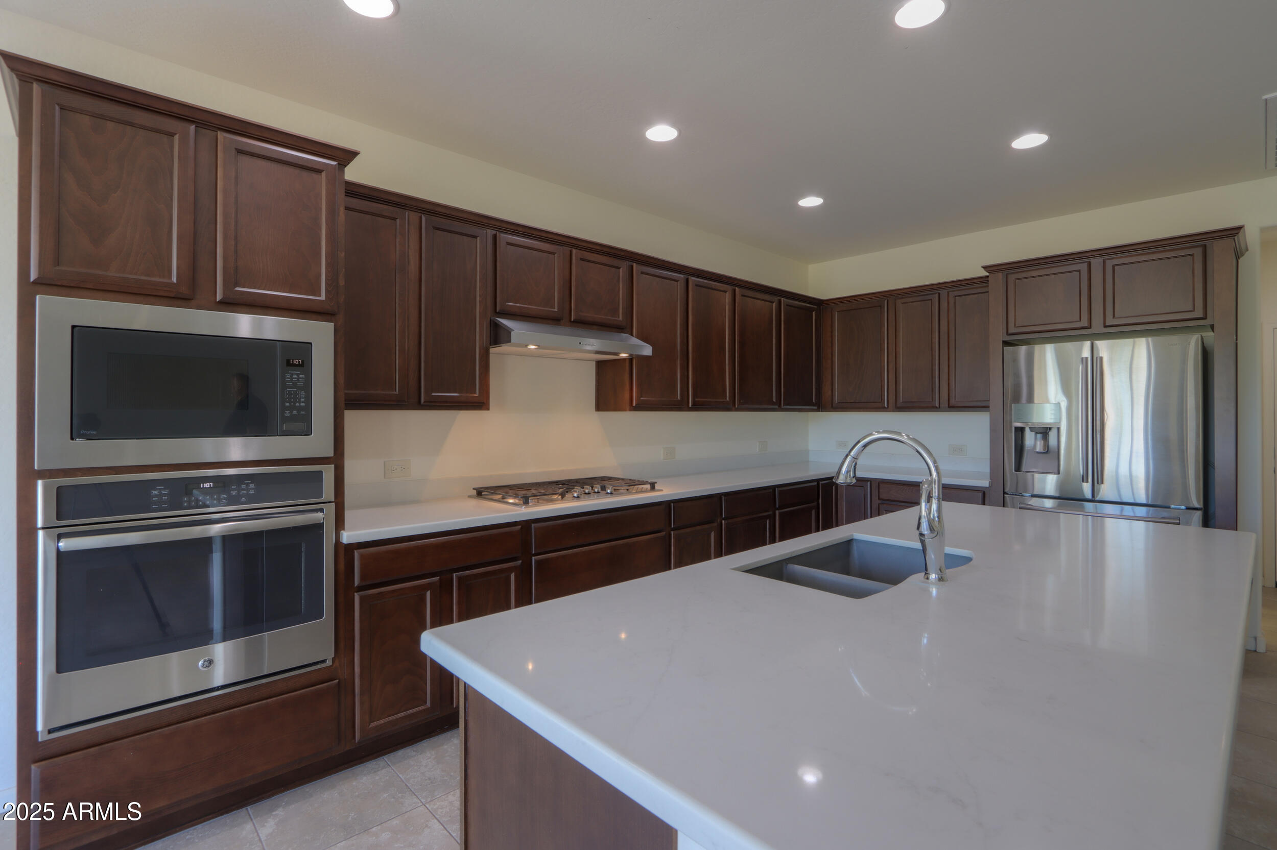 4696 W BUCKSKIN Drive