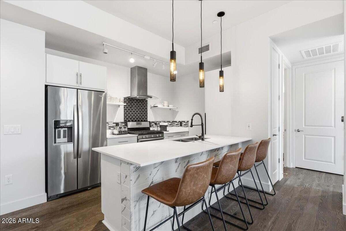 3131 N CENTRAL Avenue 4001