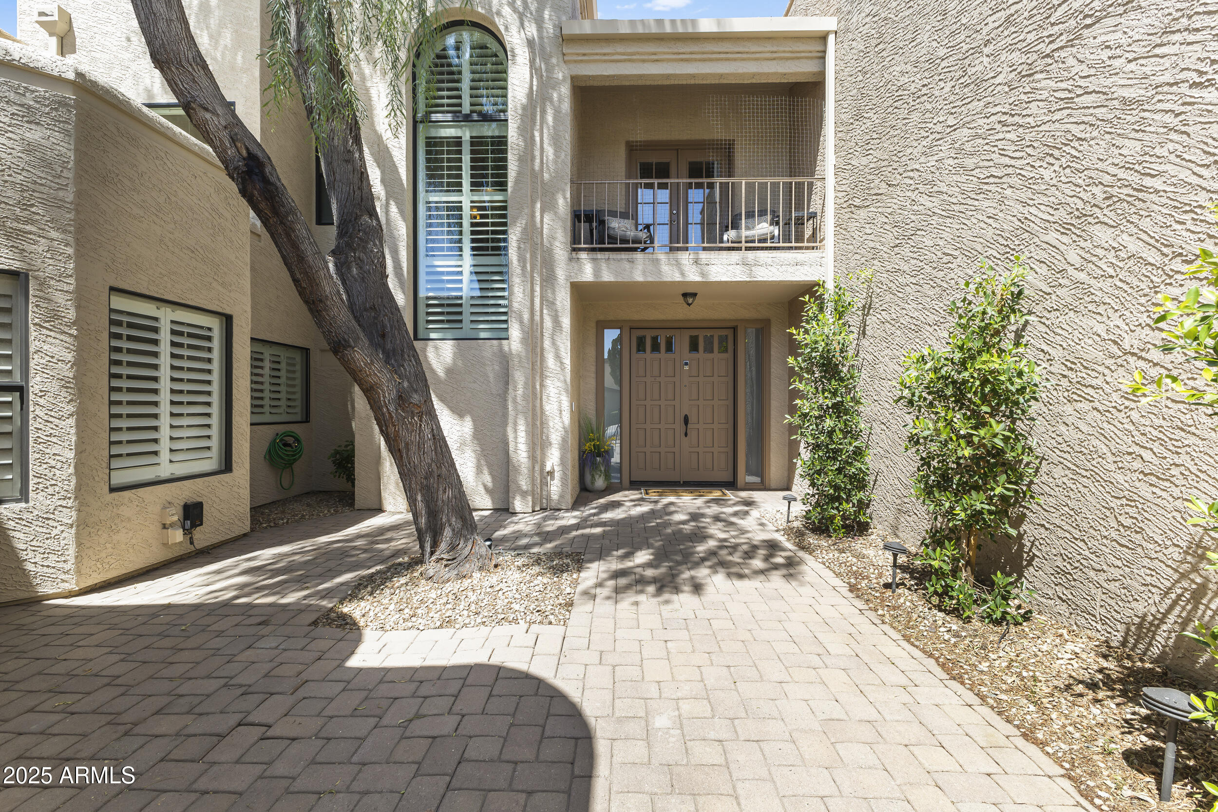 8100 E CAMELBACK Road 143