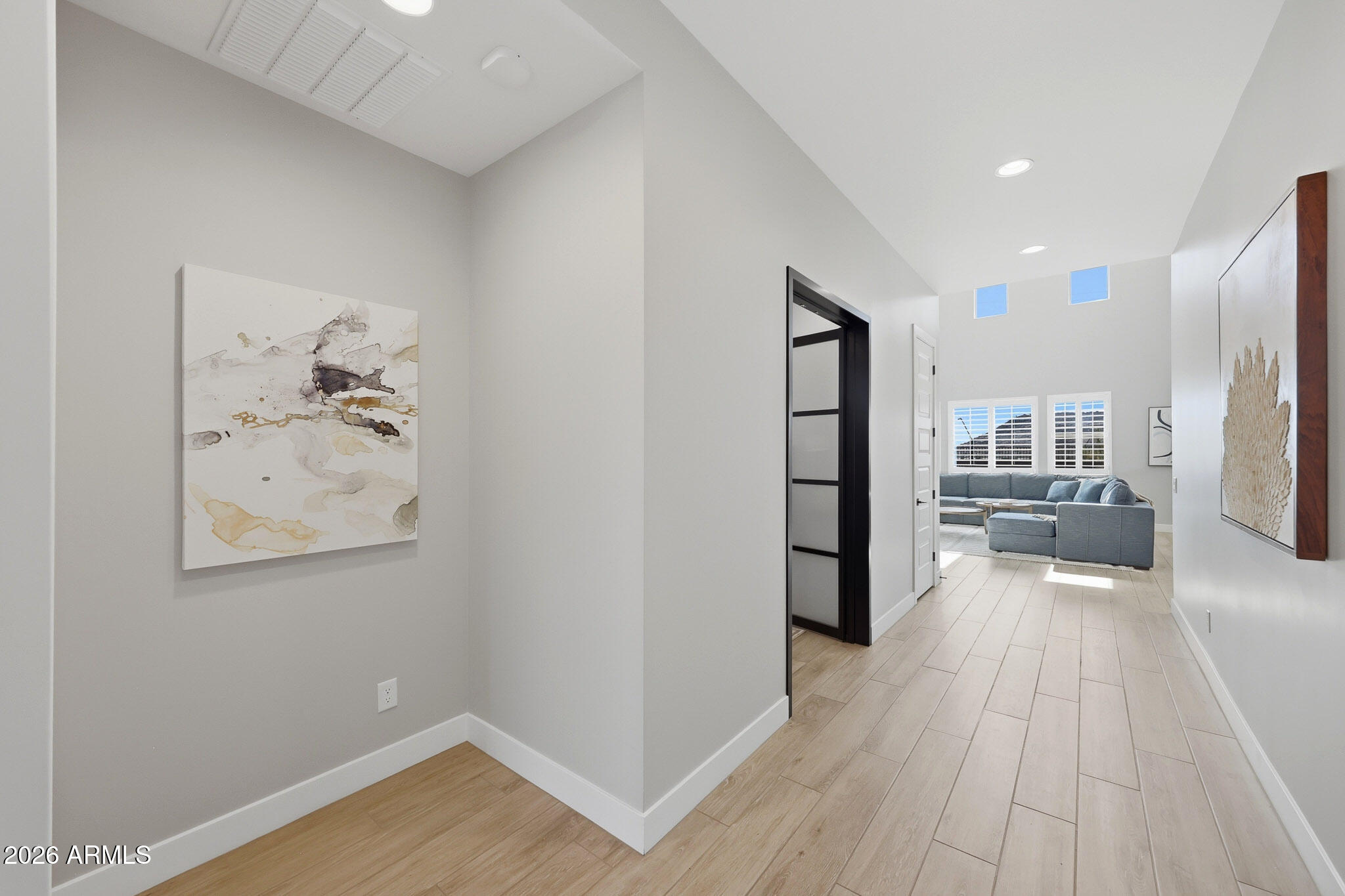 2209 E FALLEN LEAF Lane