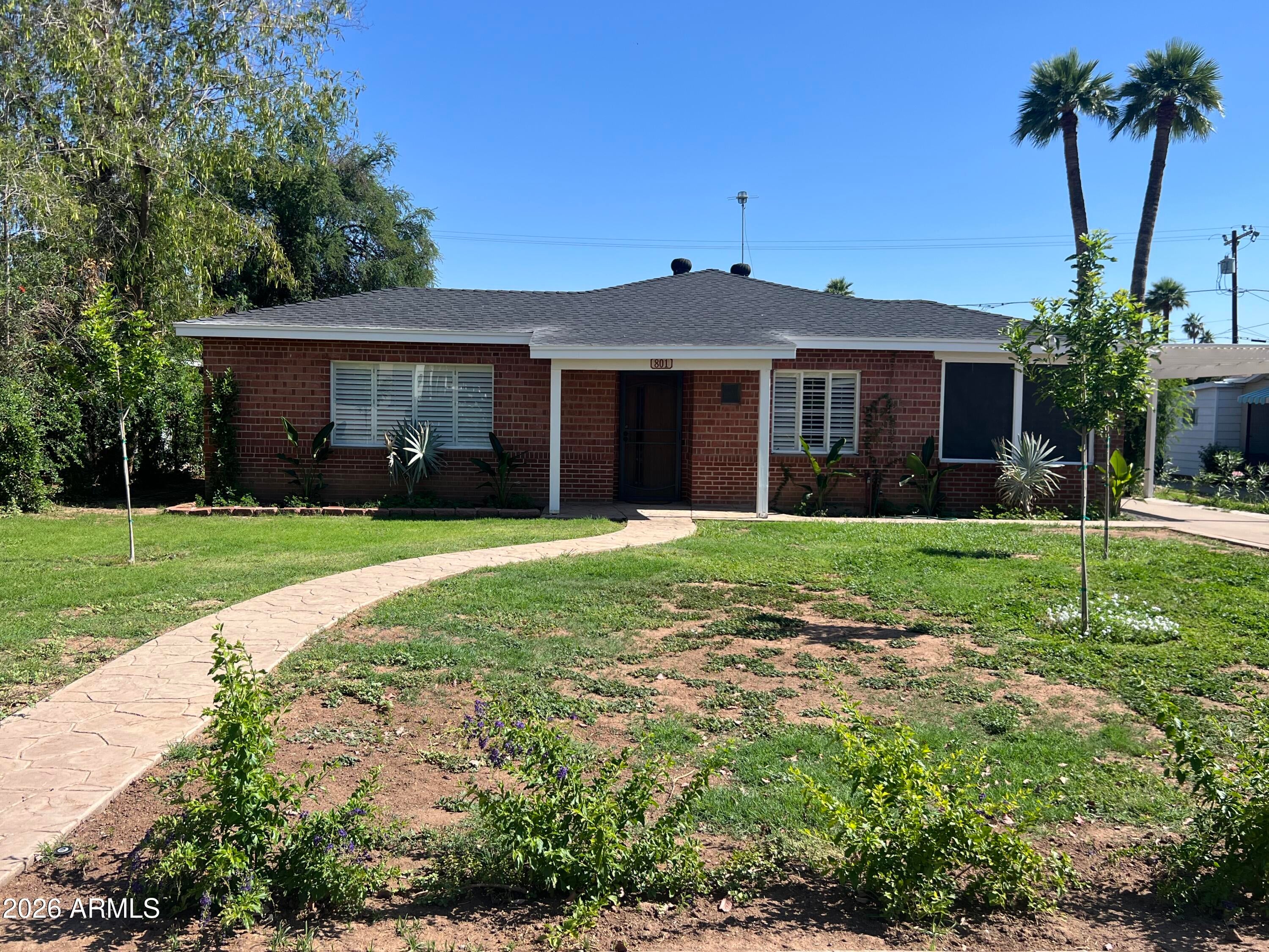 801 W Earll Drive