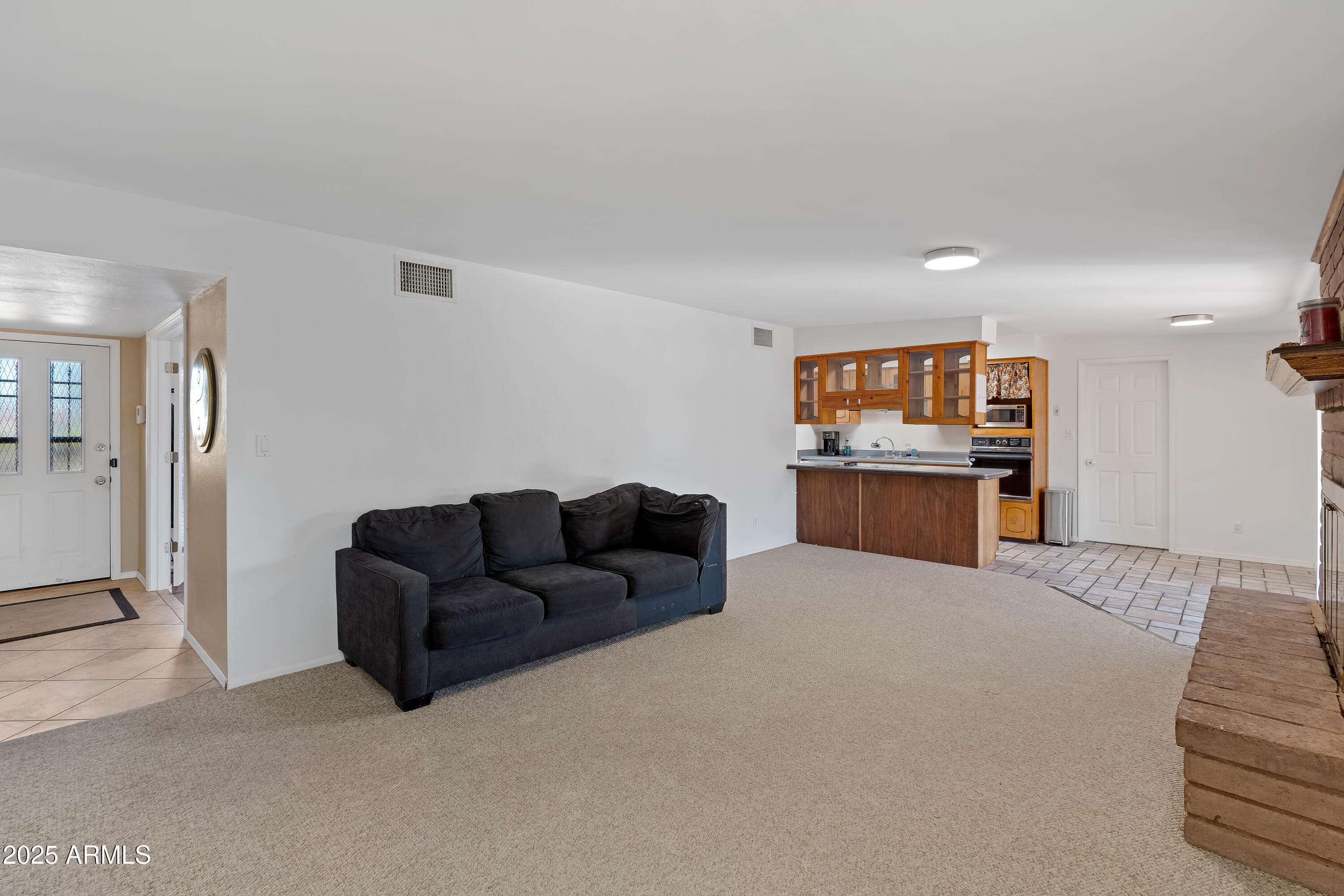 2332 E Carmelita Drive