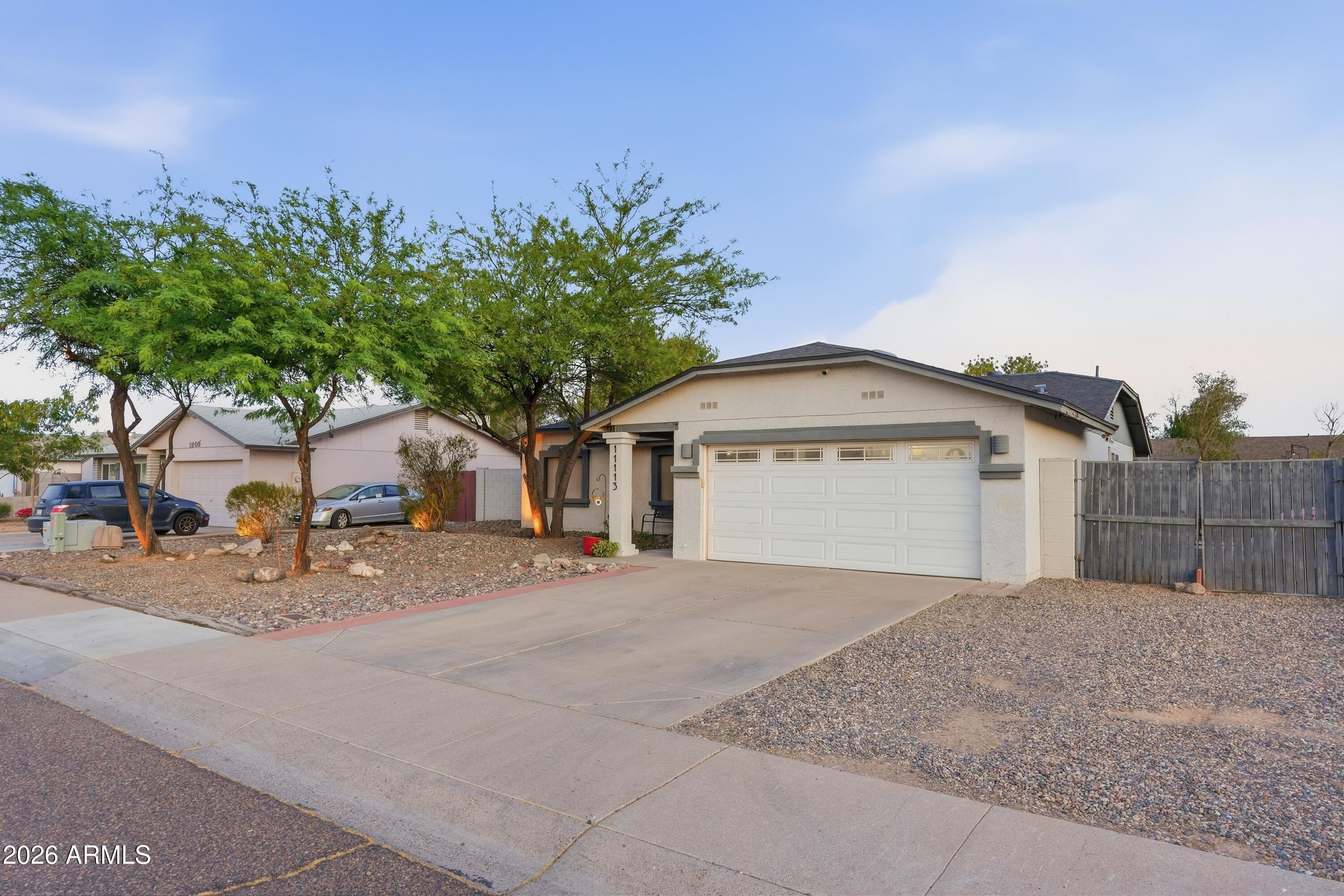 11113 W ROMA Avenue W