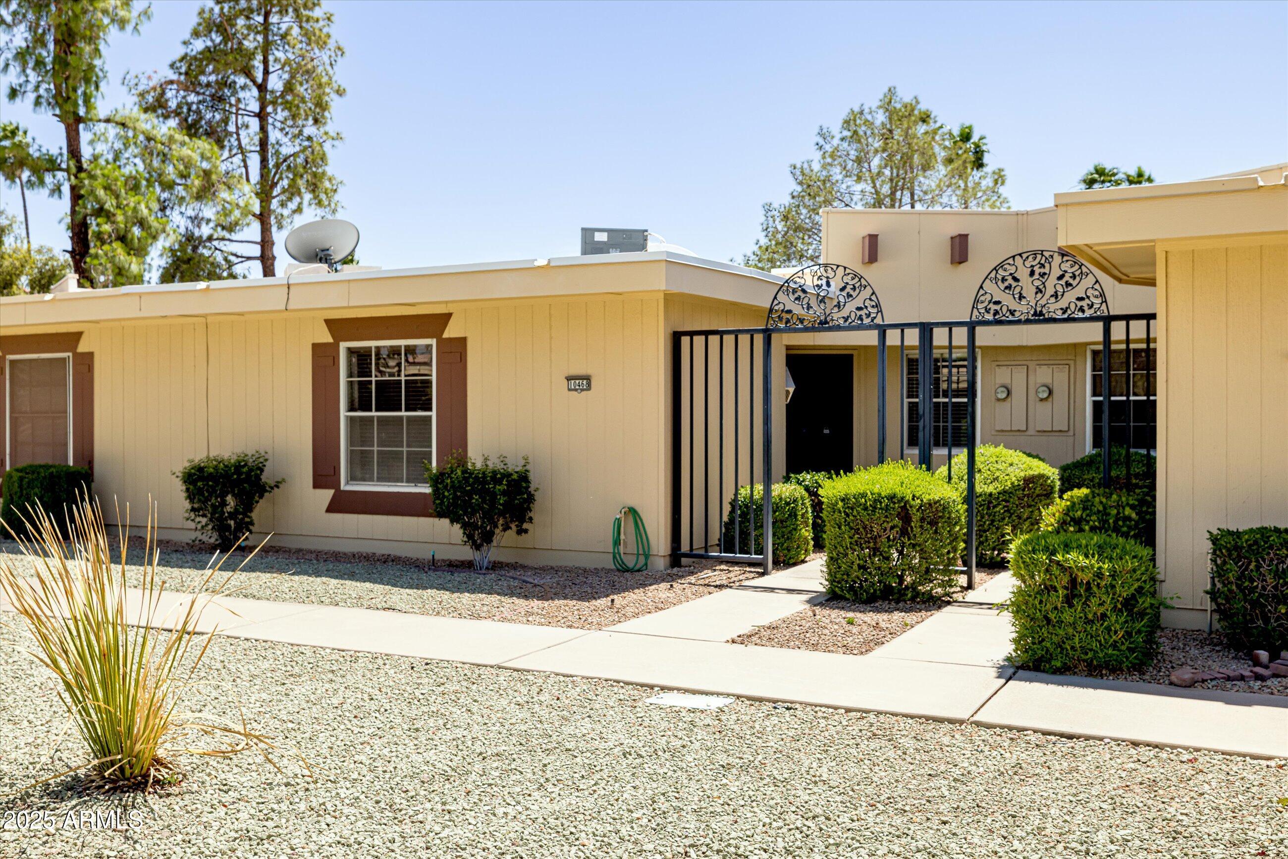 Homes 1 10468 W PALMERAS Drive