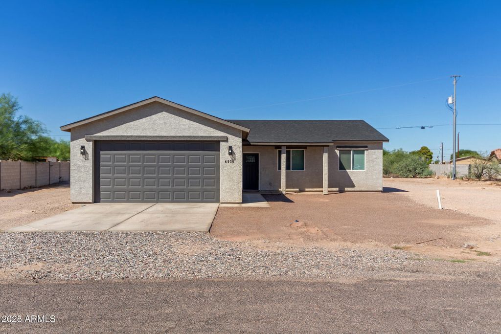 Photo of 4030 N Palm Circle, Eloy, AZ 85131 (MLS # 6931339)