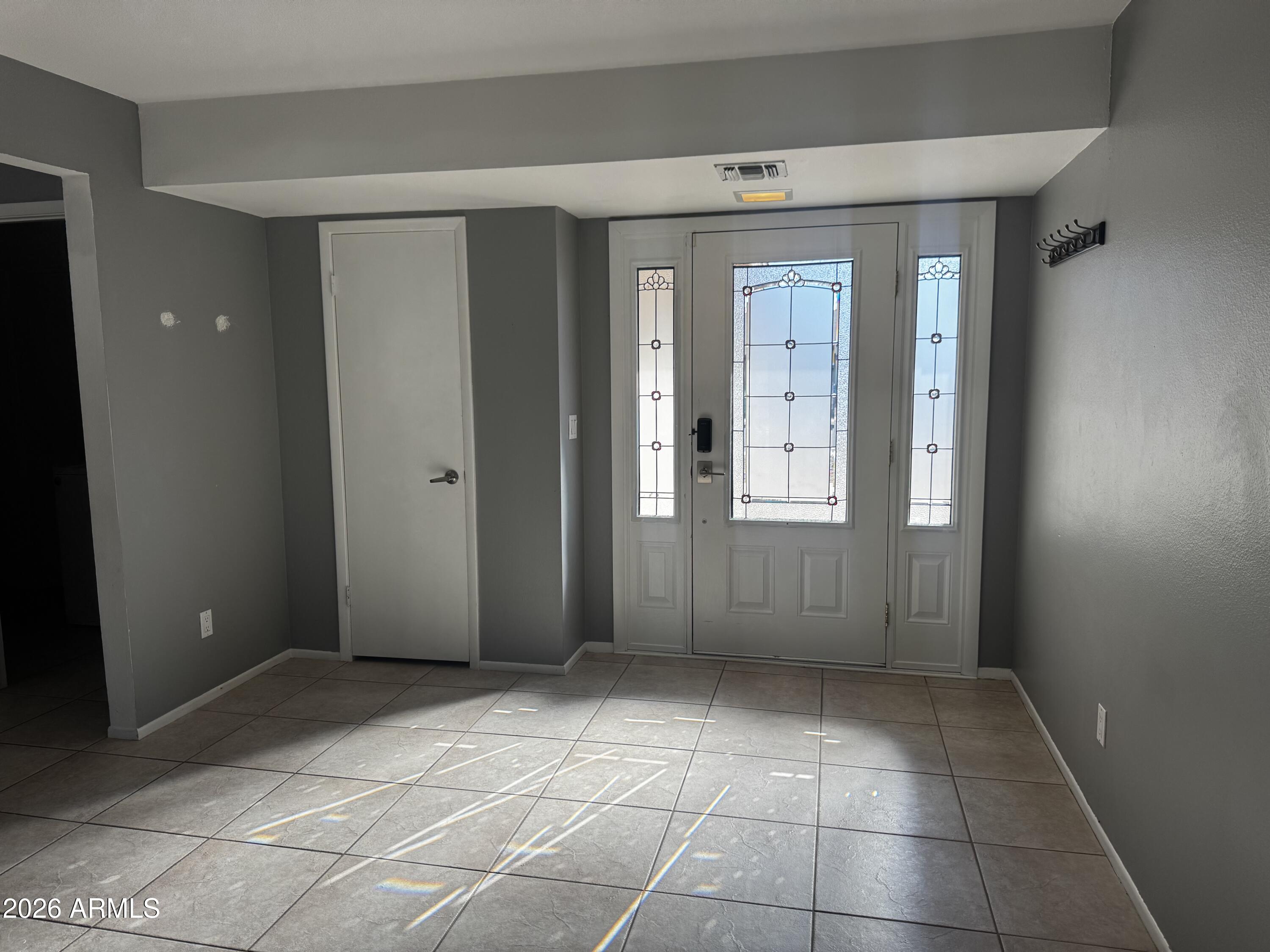 5264 W LUPINE Avenue