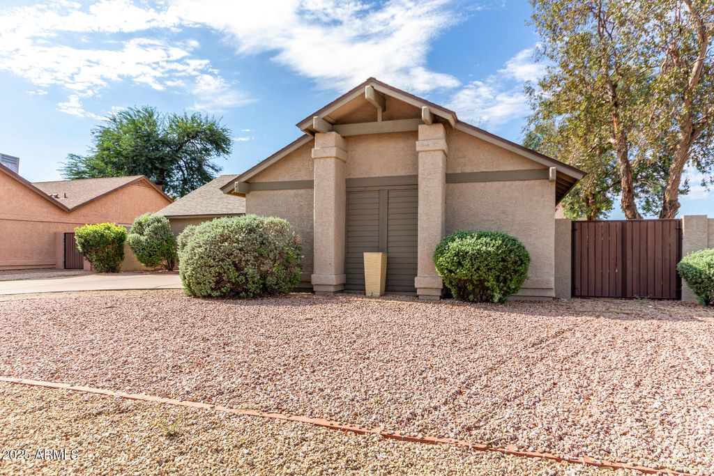 Photo of 3655 W Del Rio Street, Chandler, AZ 85226 (MLS # 6931507)