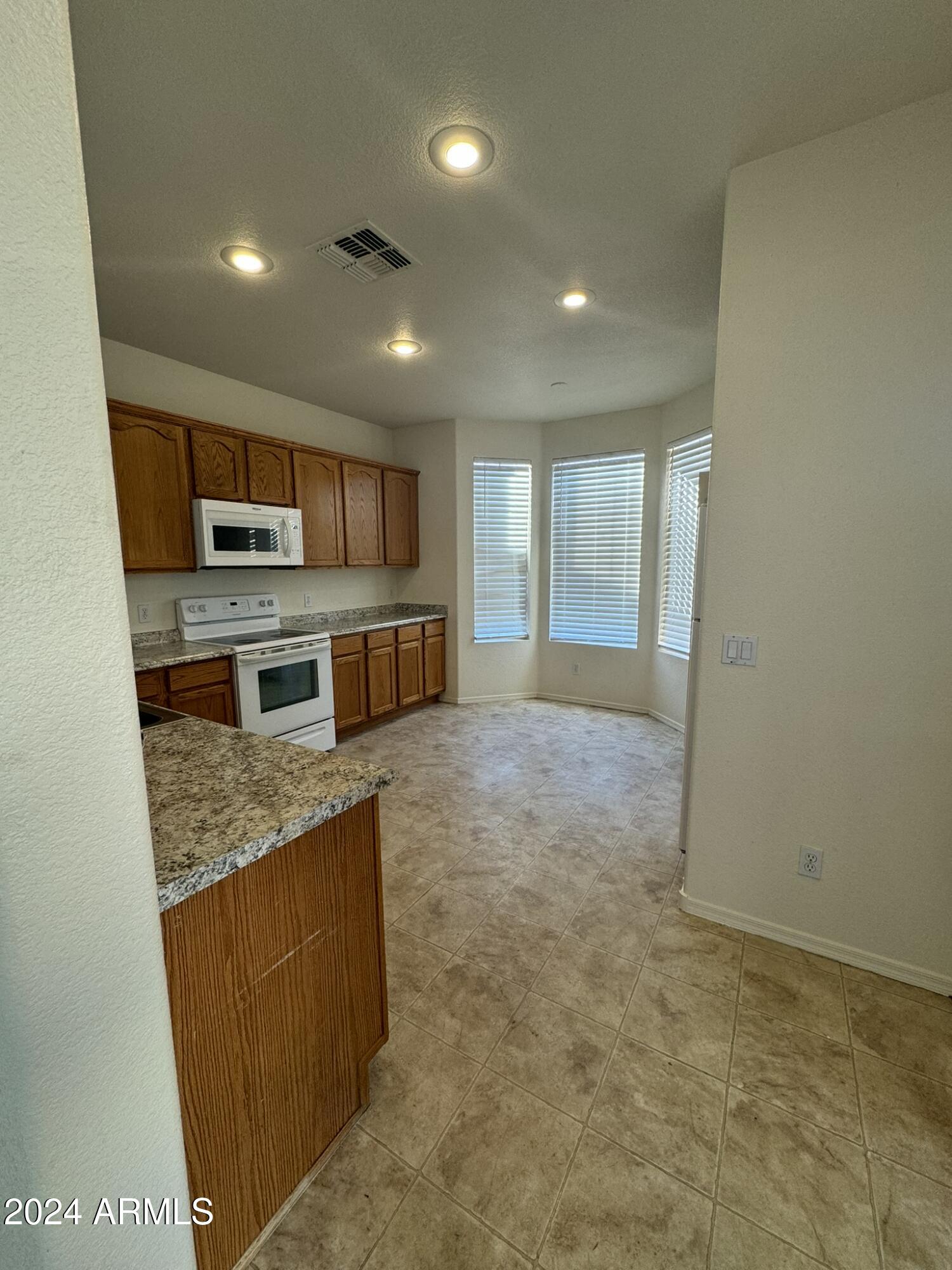 5322 E HARMONY Avenue