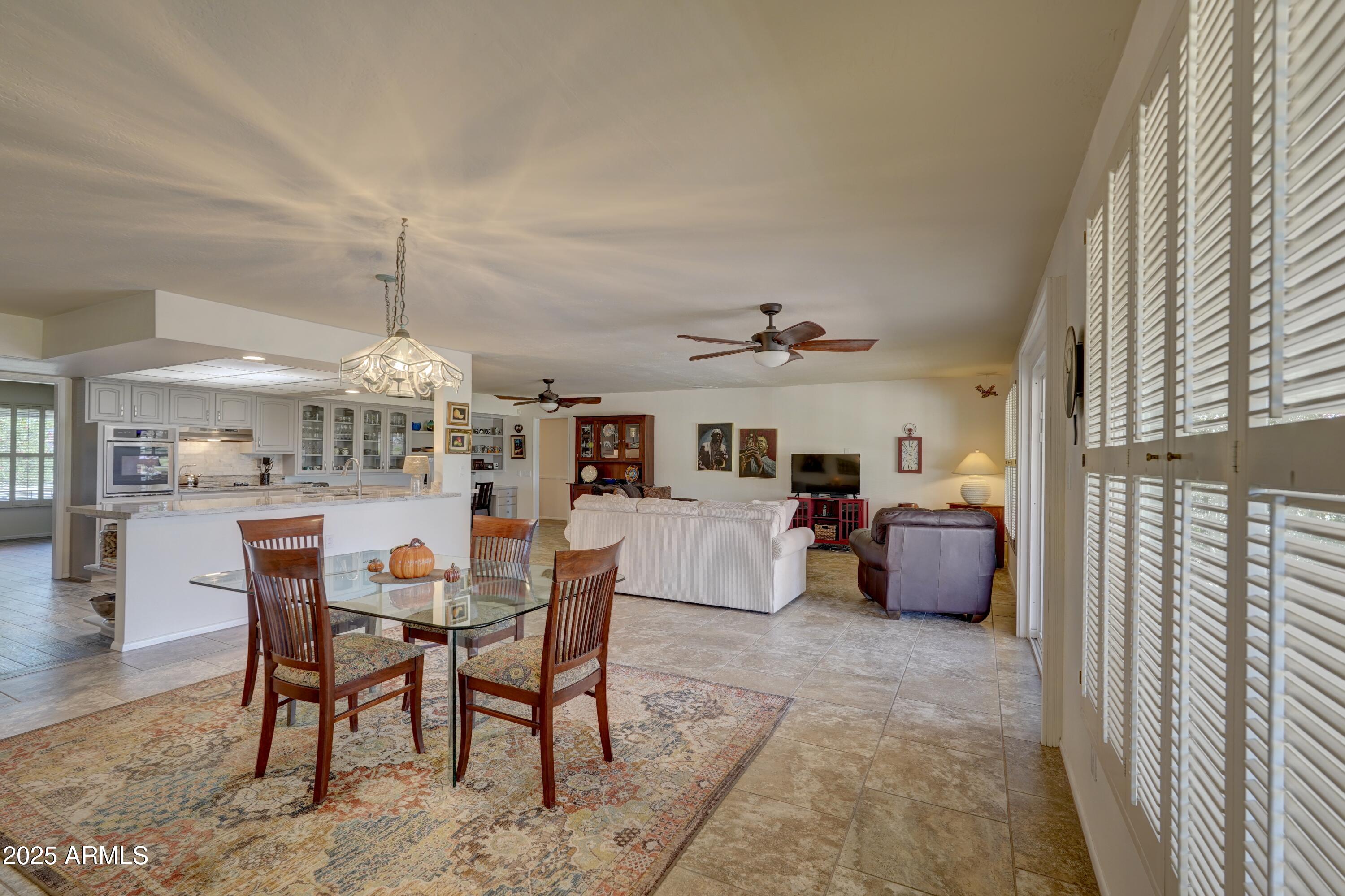 9603 W COUNTRY CLUB Drive