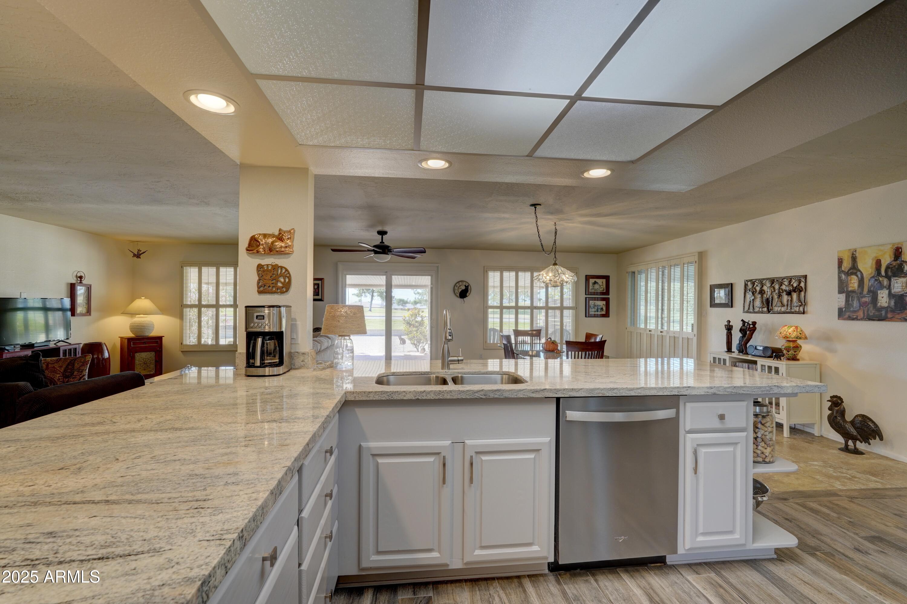 9603 W COUNTRY CLUB Drive