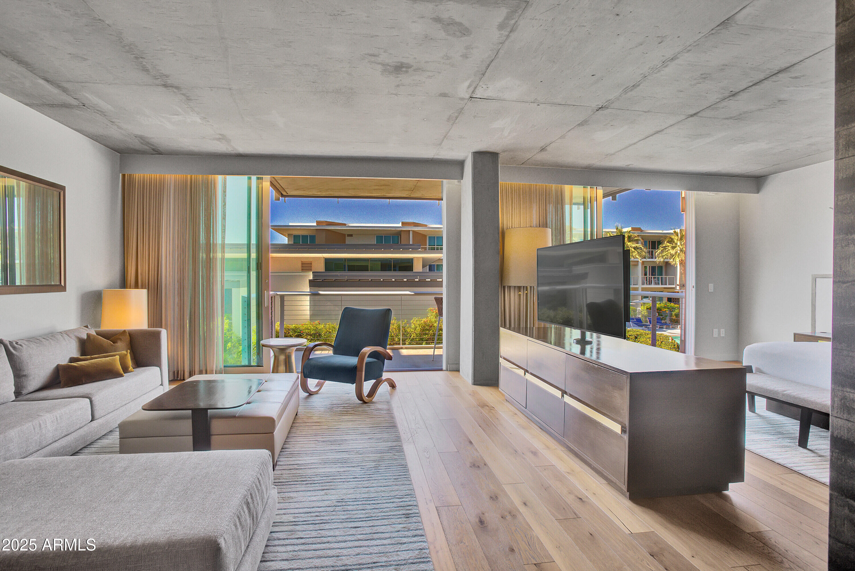 5455 E LINCOLN Drive 2019