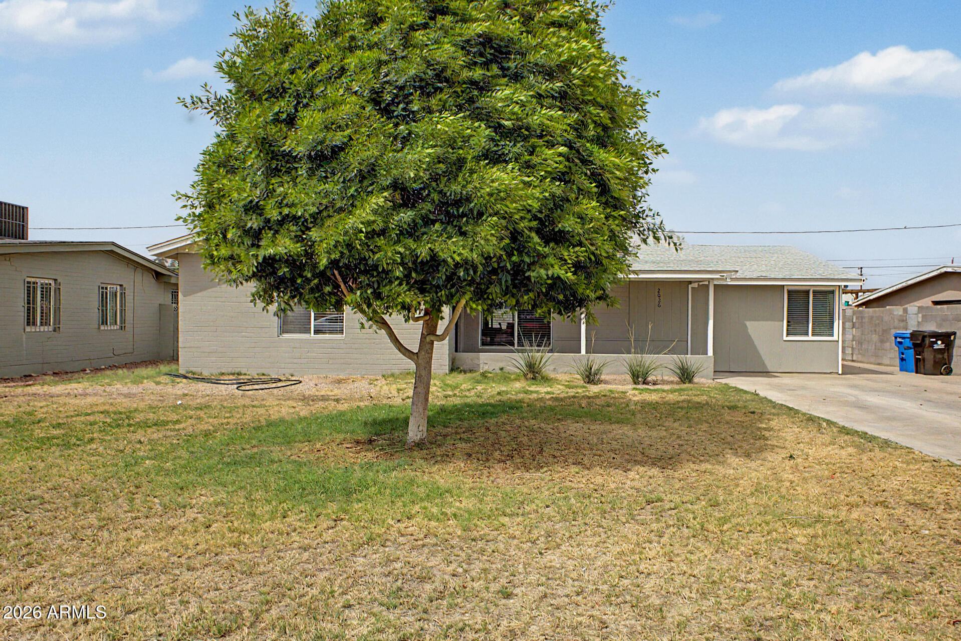 2026 W OREGON Avenue