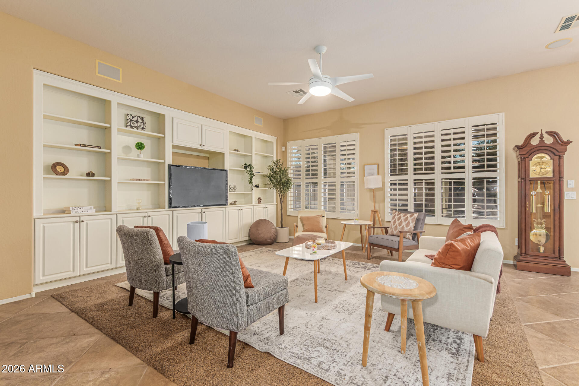 2860 E LEXINGTON Court