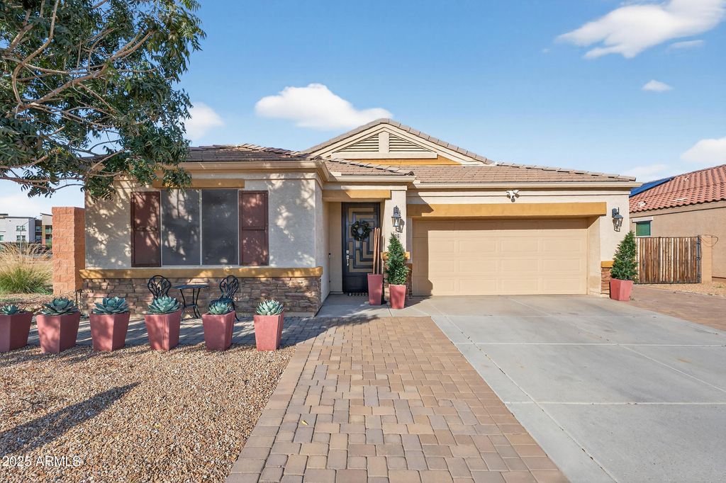 Photo of 9456 W Georgia Avenue, Glendale, AZ 85305 (MLS # 6961760)