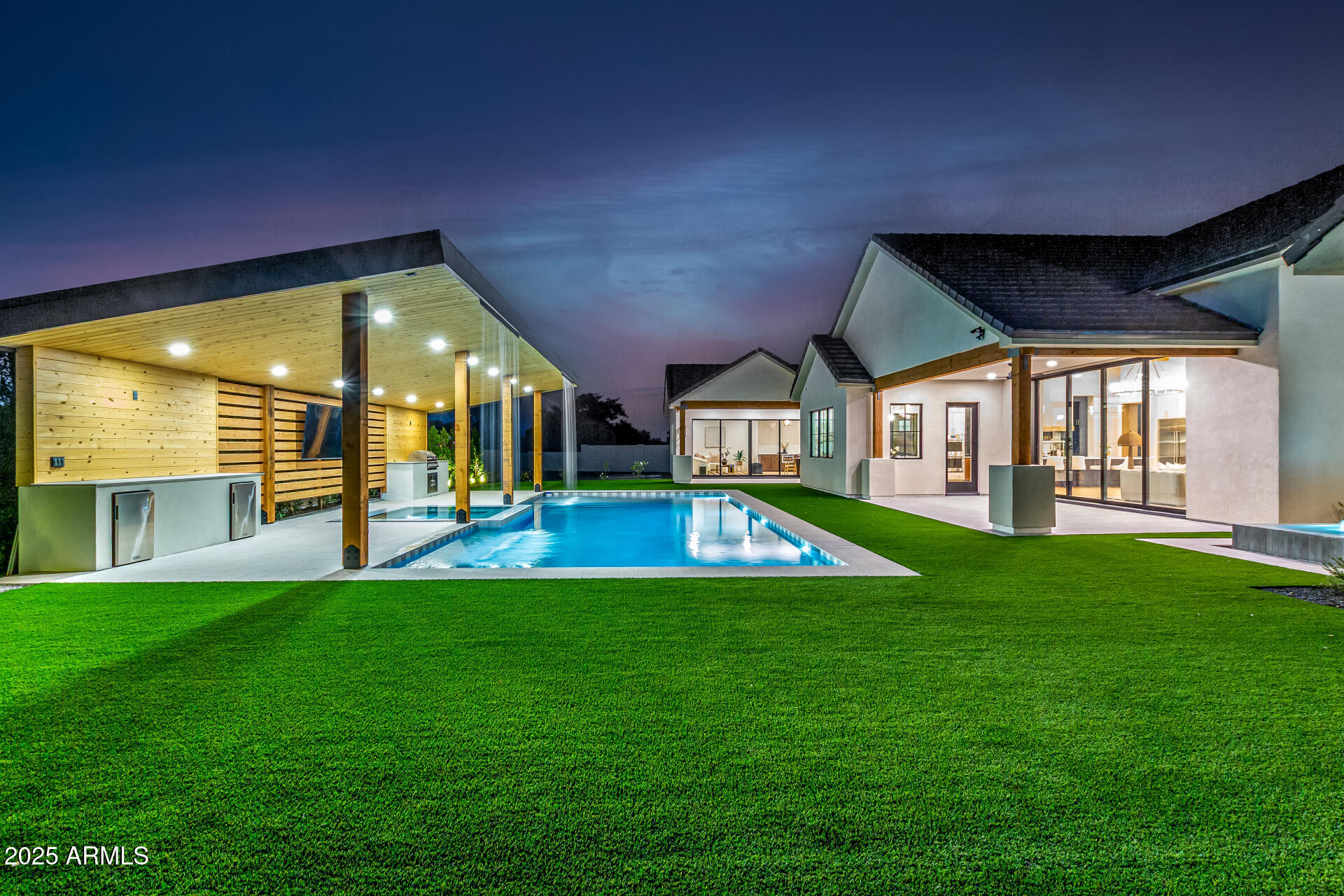 7476 S BRIGHTON Court