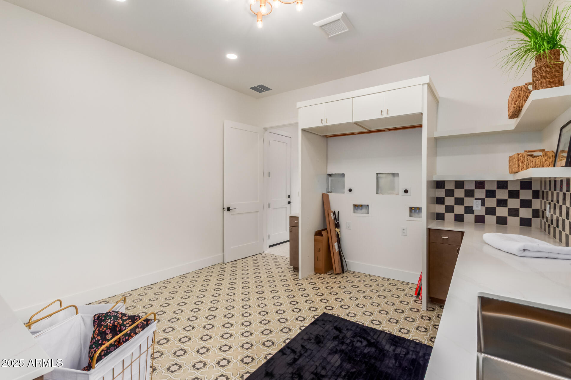 WEST VILLAGE OF SANTAN LAKESIDE ESTATES 2 LTS 1-20 - Residential