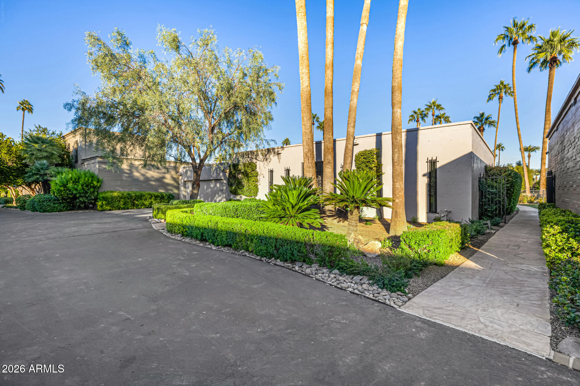 5642 N SCOTTSDALE Road
