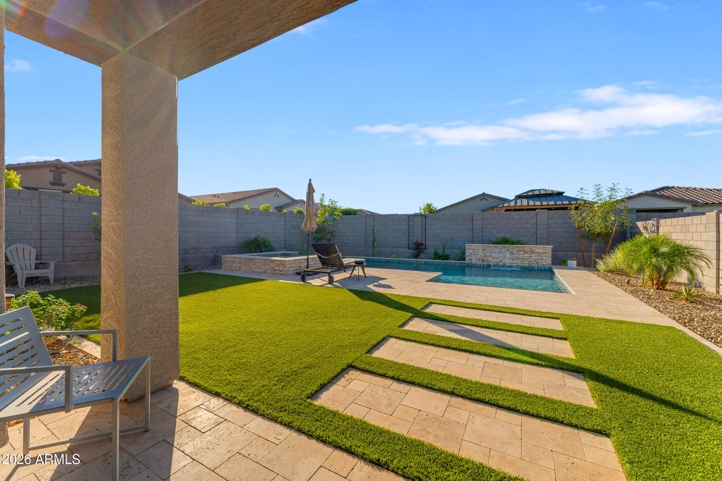19326 W BADGETT Lane