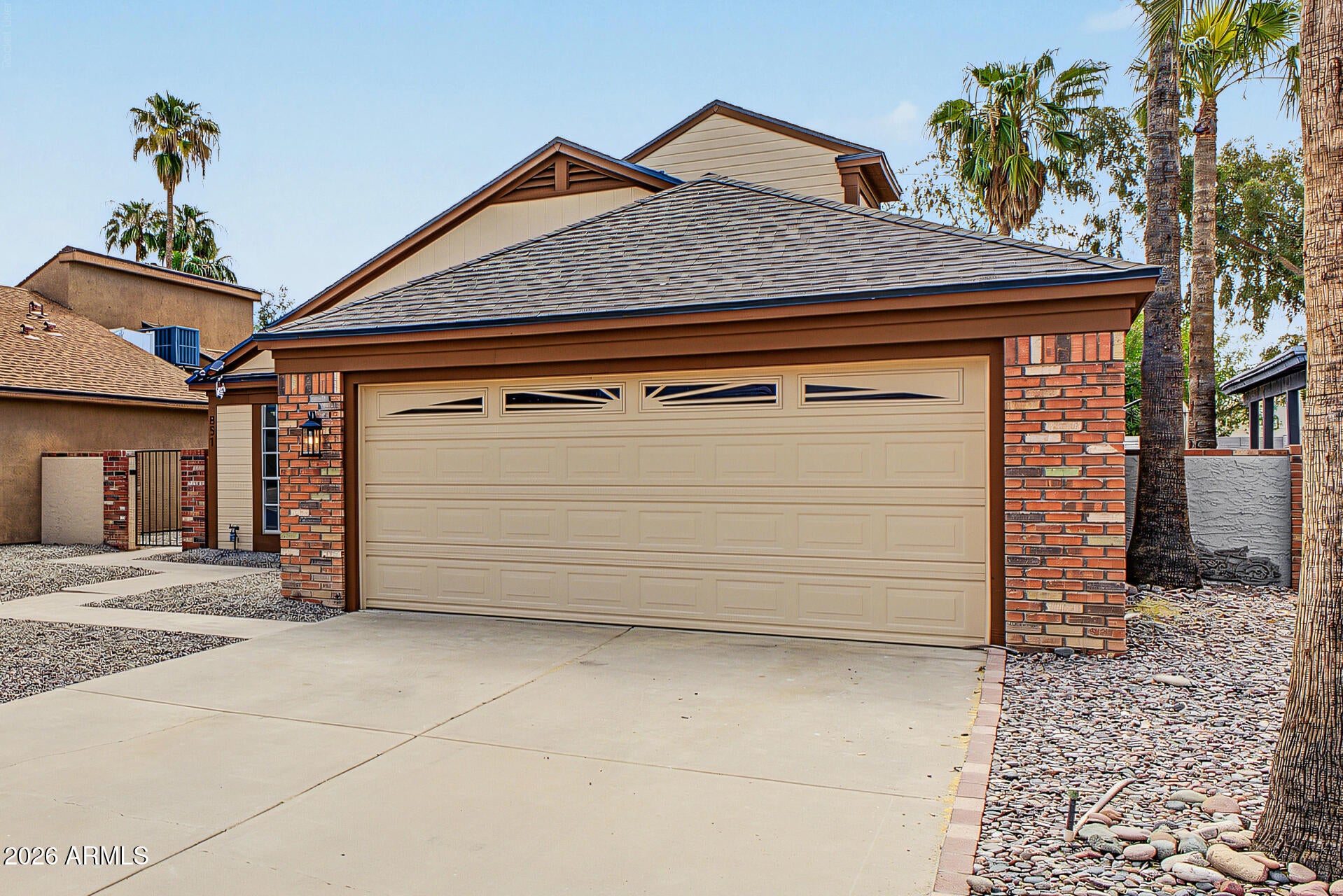 851 E ROCKWELL Drive