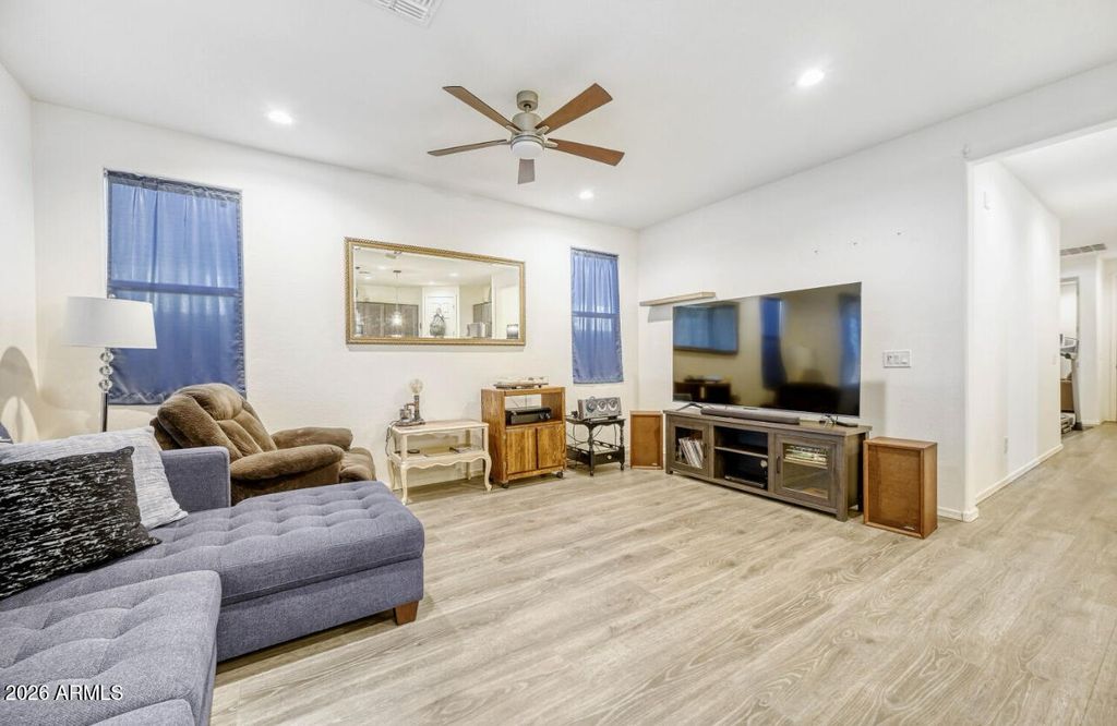 Photo of 6308 N 68th Drive, Glendale, AZ 85301 (MLS # 6988718)