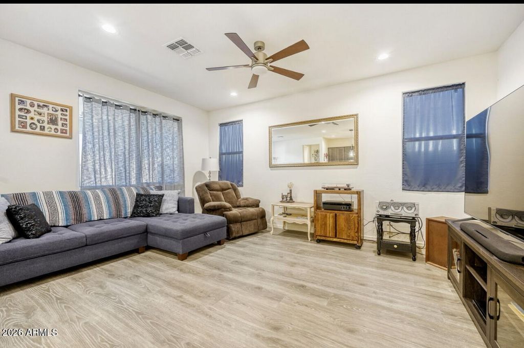 Photo of 6308 N 68th Drive, Glendale, AZ 85301 (MLS # 6988718)