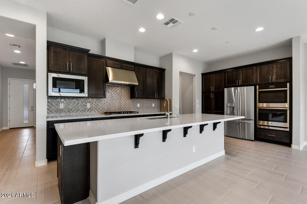 7440 E VIA DE LUNA Drive