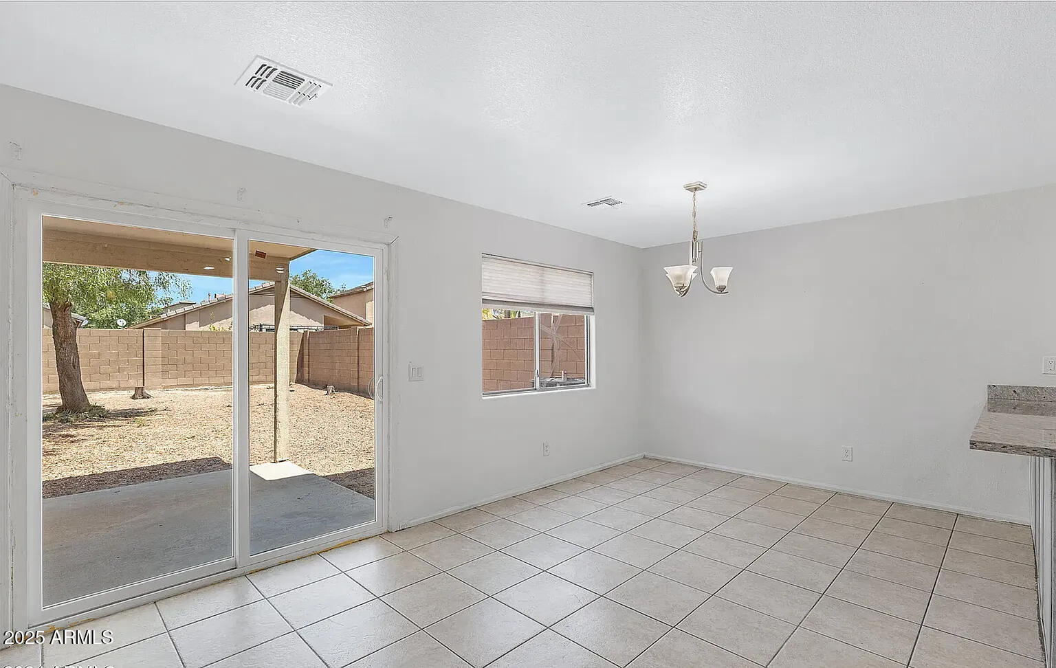 Homes 2 42538 W SUNLAND Drive