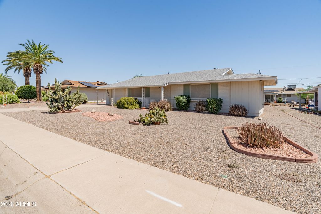 Photo of 11002 W Connecticut Avenue, Sun City, AZ 85351 (MLS # 7027991)