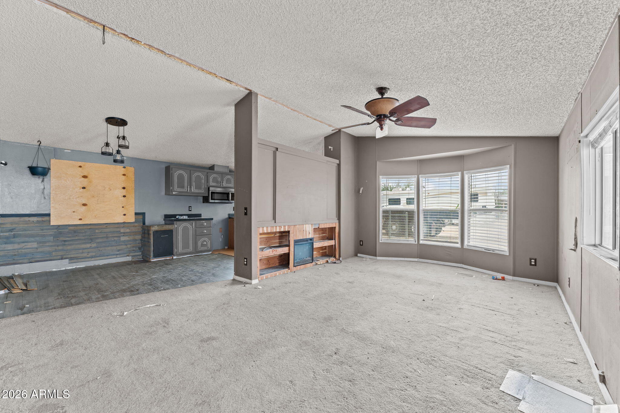 865 W MOUNTAIN VIEW Lane