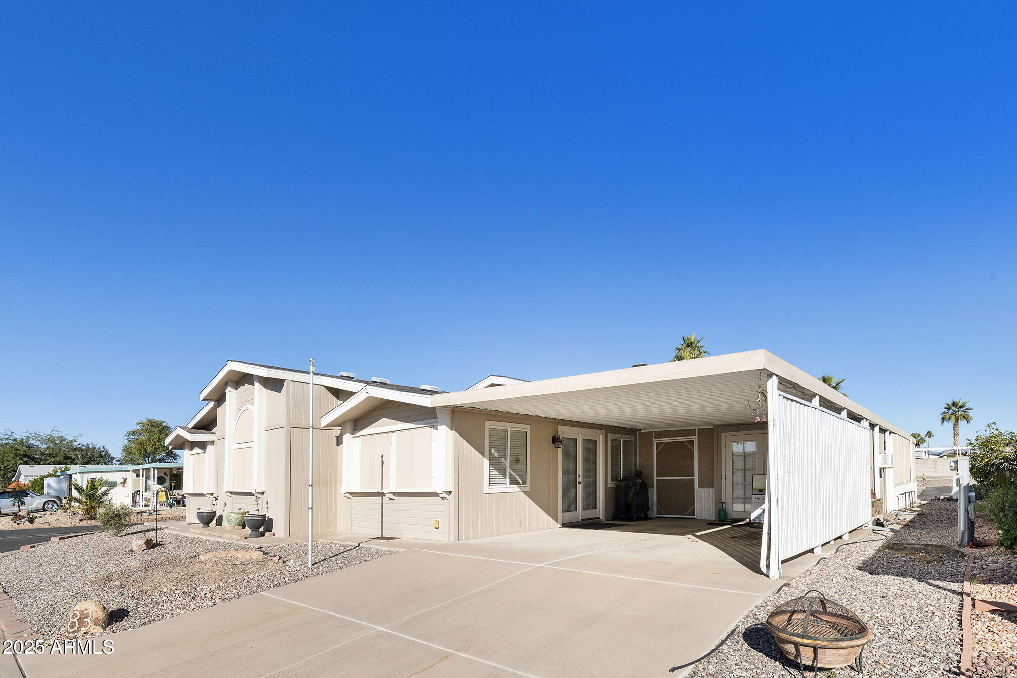 3700 S TOMAHAWK Road 83