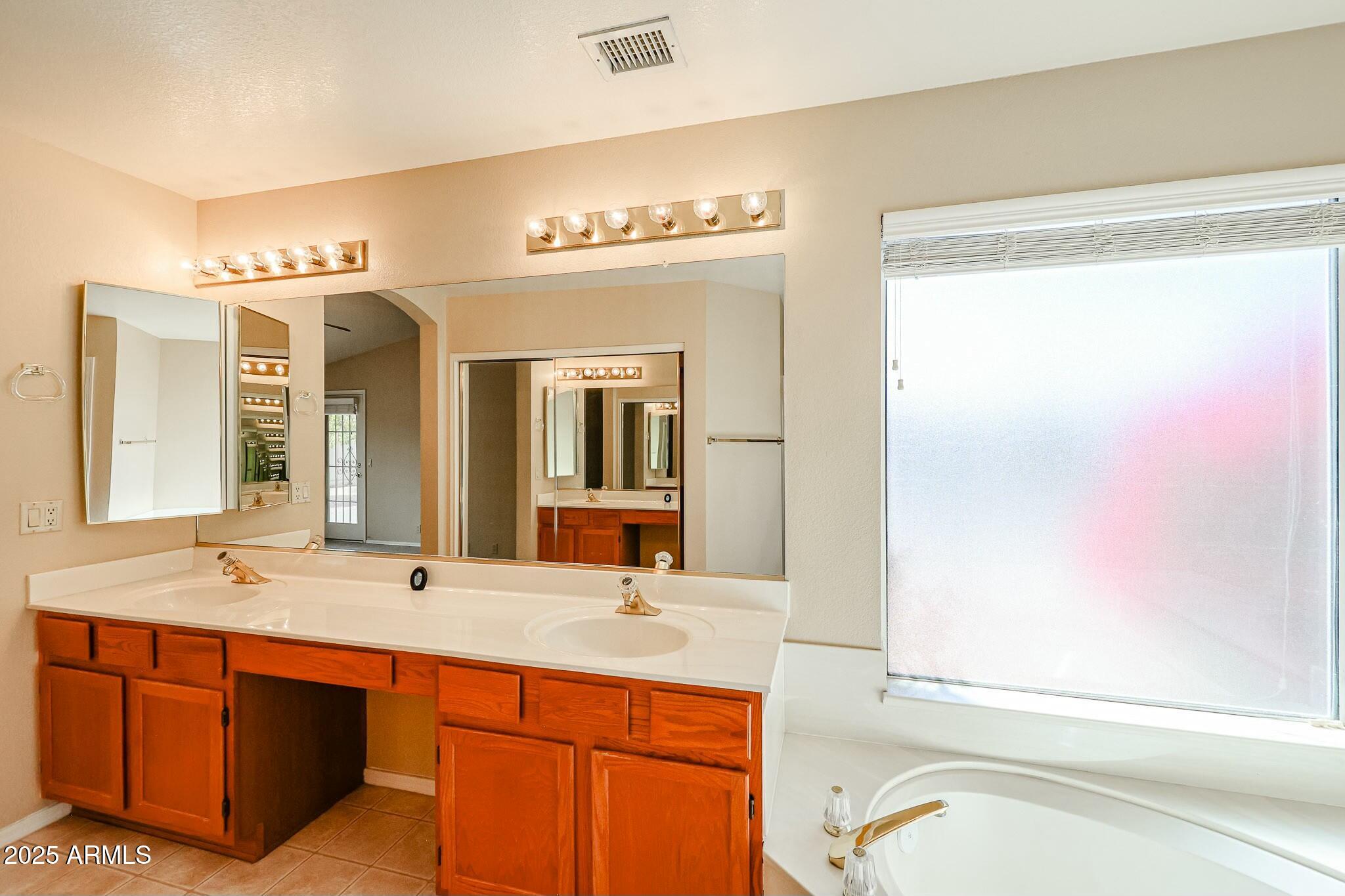 Peoria, Arizona 85382, United States, 2 Bedrooms Bedrooms, ,2 BathroomsBathrooms,Residential,Active,3345