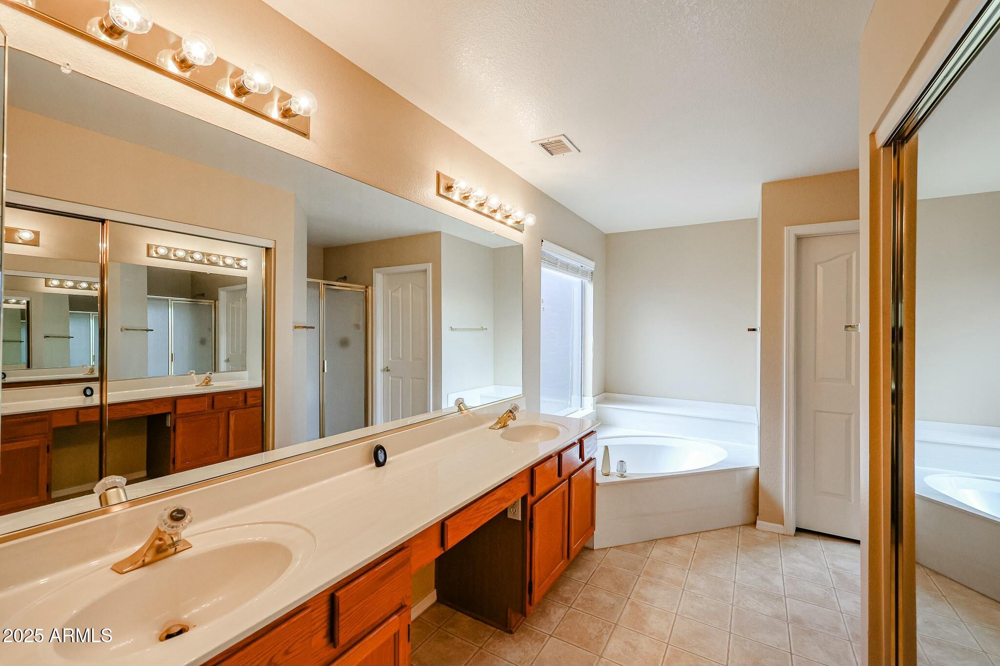 Peoria, Arizona 85382, United States, 2 Bedrooms Bedrooms, ,2 BathroomsBathrooms,Residential,Active,3345