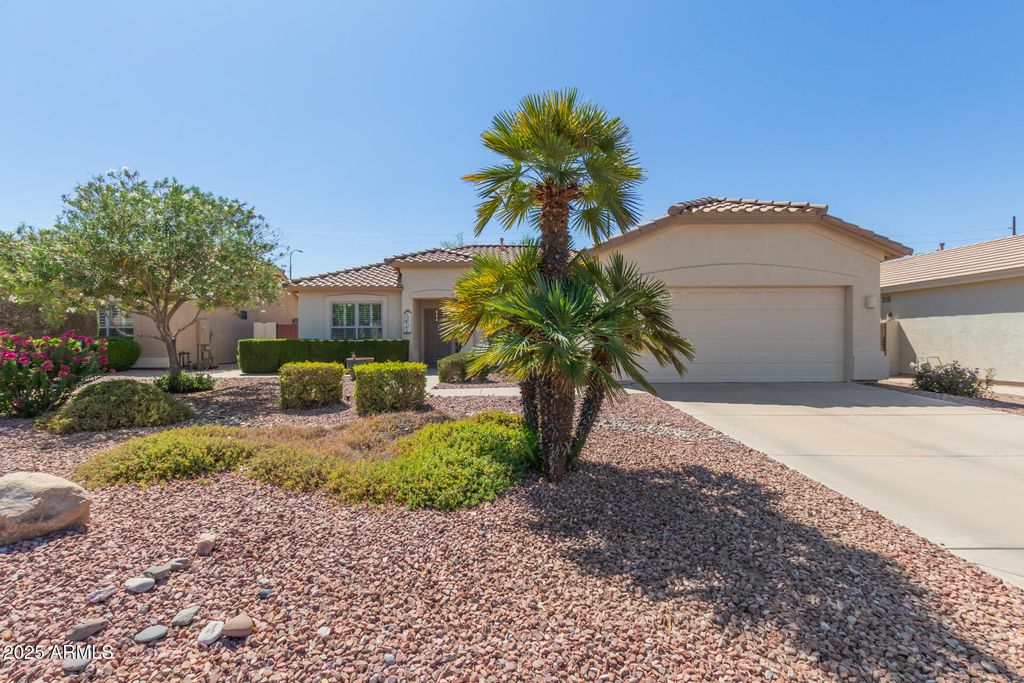 Photo of 3161 E Gleneagle Drive, Chandler, AZ 85249 (MLS # 6922055)