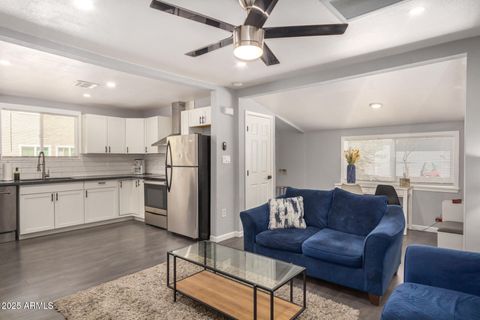 8915 N 9TH Place Phoenix AZ 85020