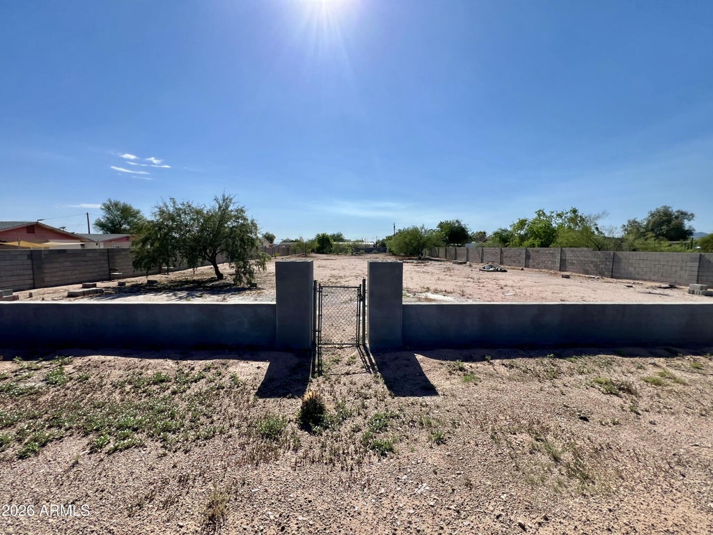 Photo of 412 N Ironwood Drive #17, Apache Junction, AZ 85120 (MLS # 7061980)