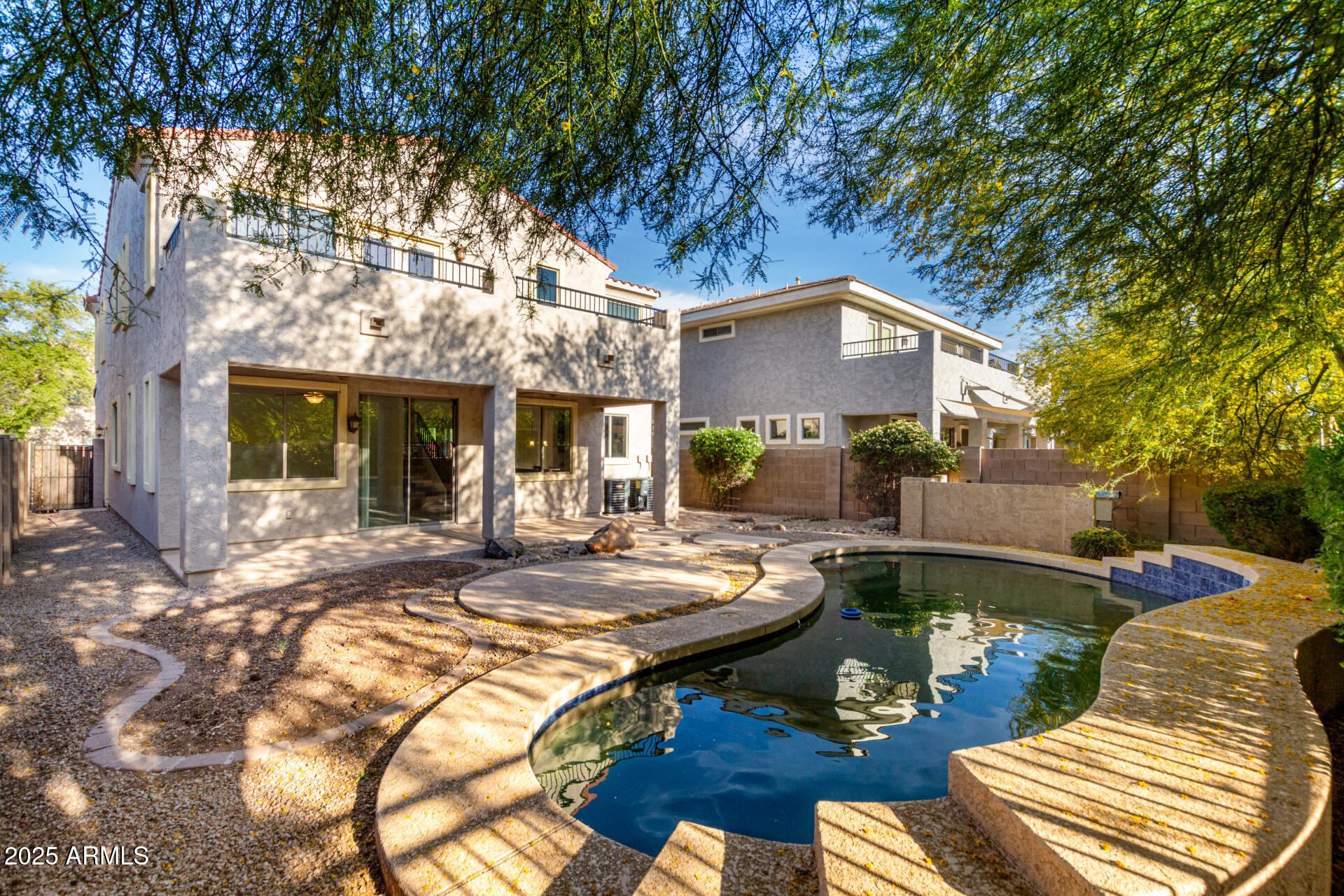 1550 S CHAPARRAL Boulevard