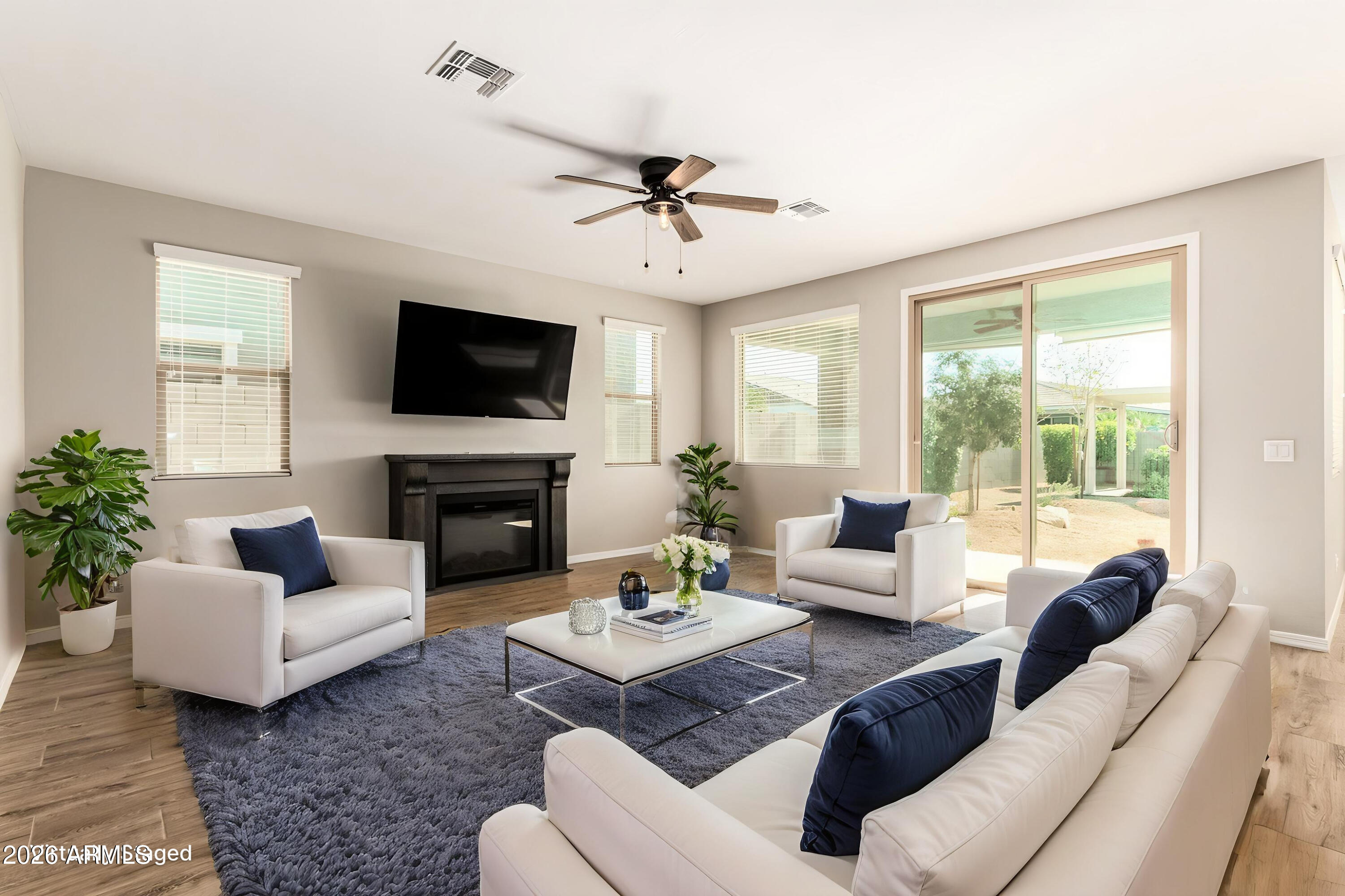 9819 E SEISMIC Avenue