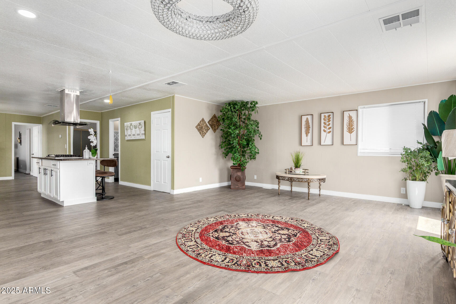 2650 W UNION HILLS Drive 98