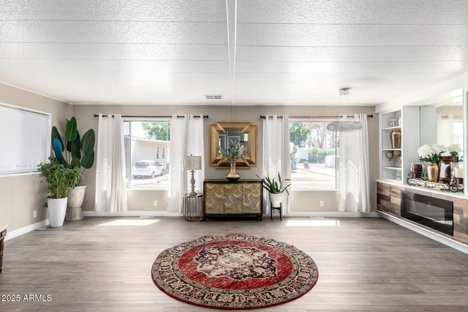 2650 W UNION HILLS Drive 98