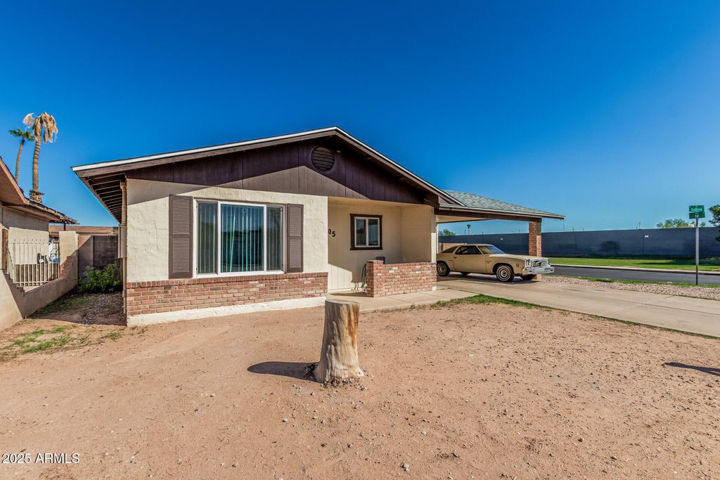 Photo of 105 N Guthrie Street, Mesa, AZ 85203 (MLS # 6926722)