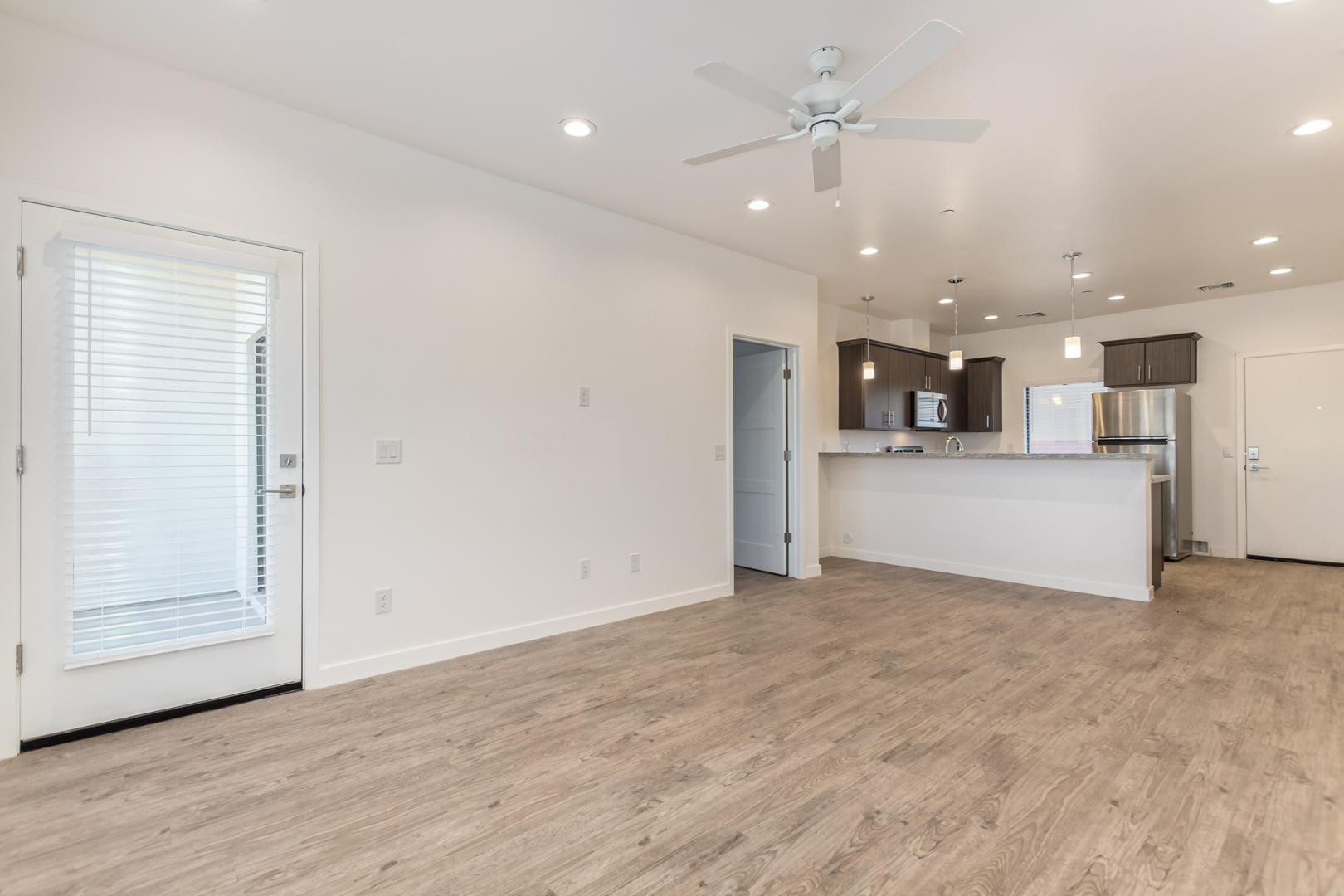 2063 E Lemon Street 1004