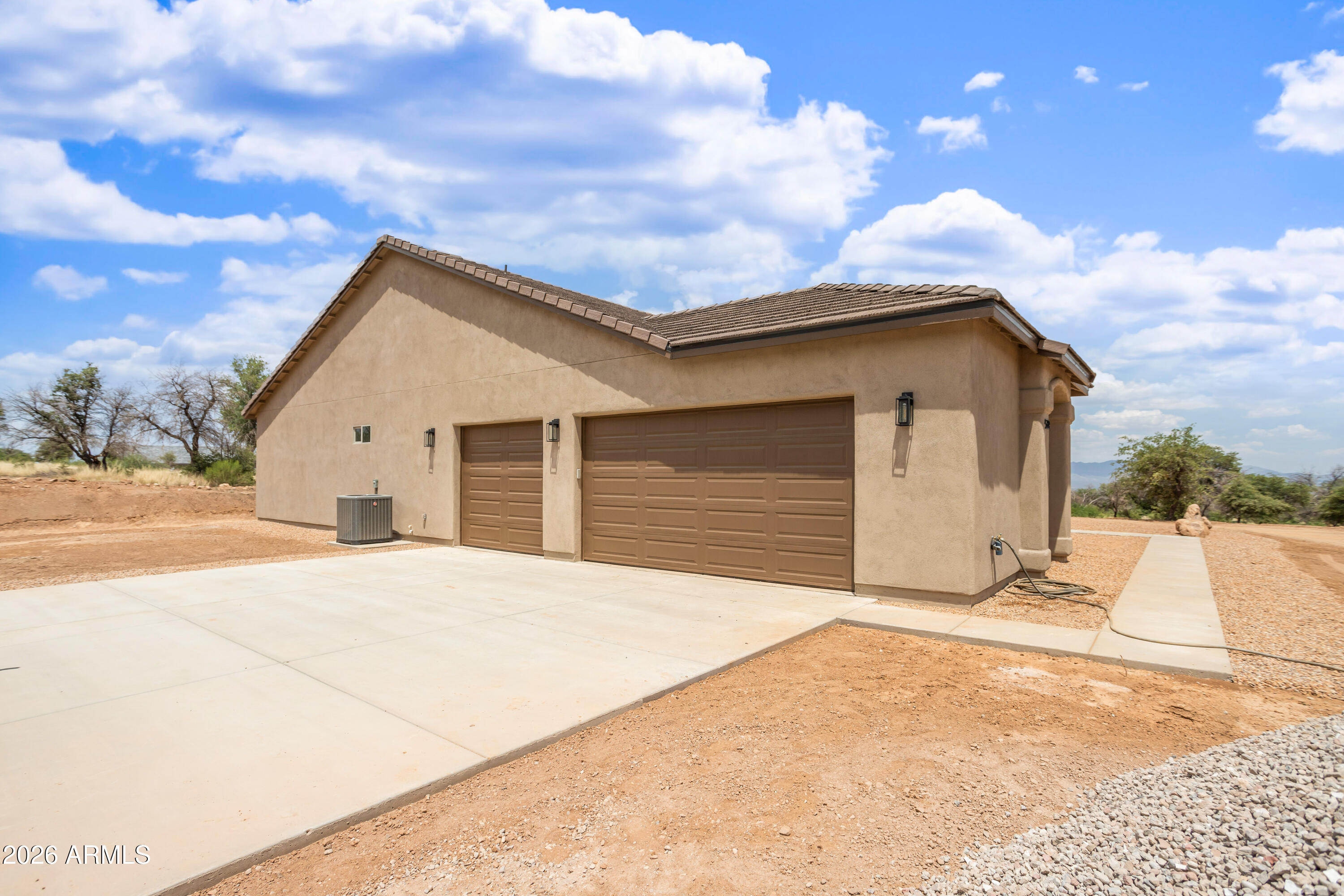 THE OAKS - Residential