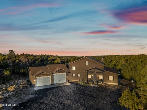 2262 Meadow Trail -- Overgaard AZ 85933