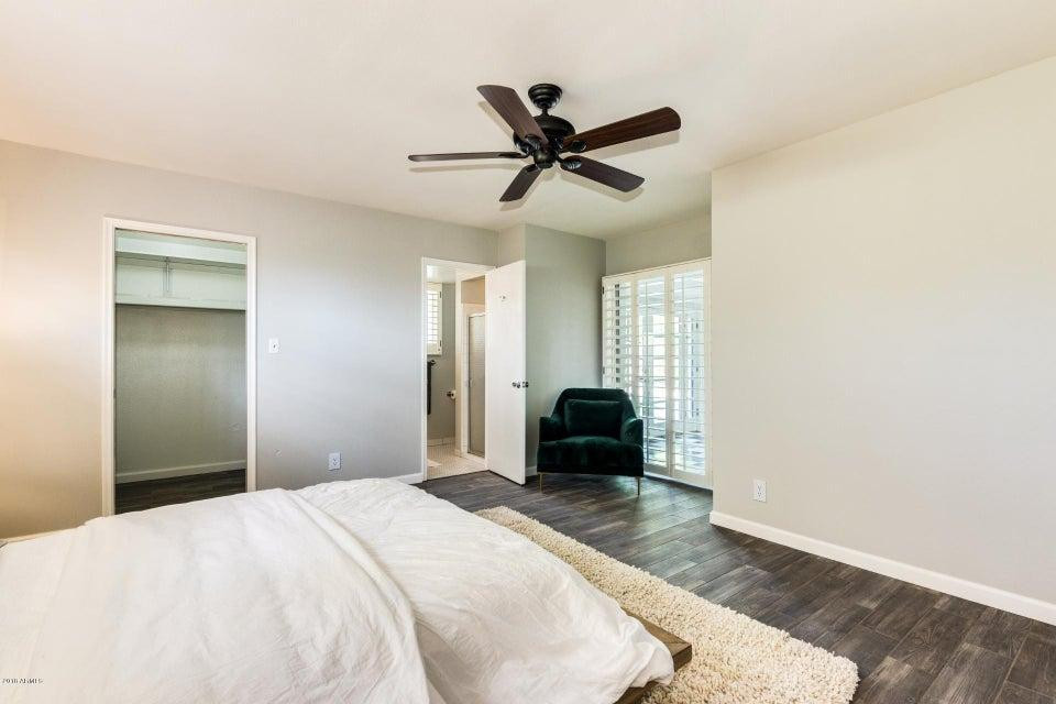 2218 E Cactus Wren Drive