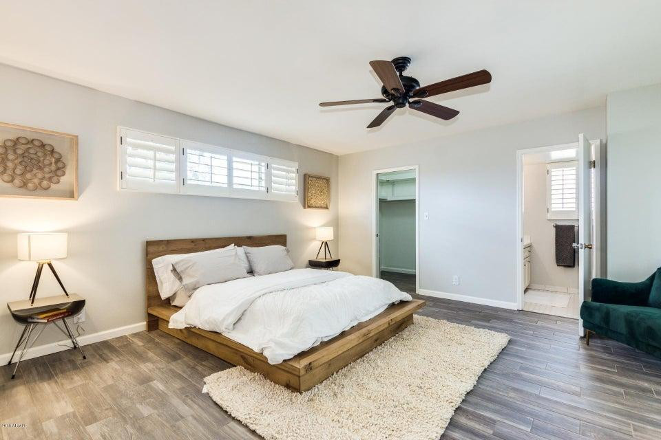 2218 E Cactus Wren Drive