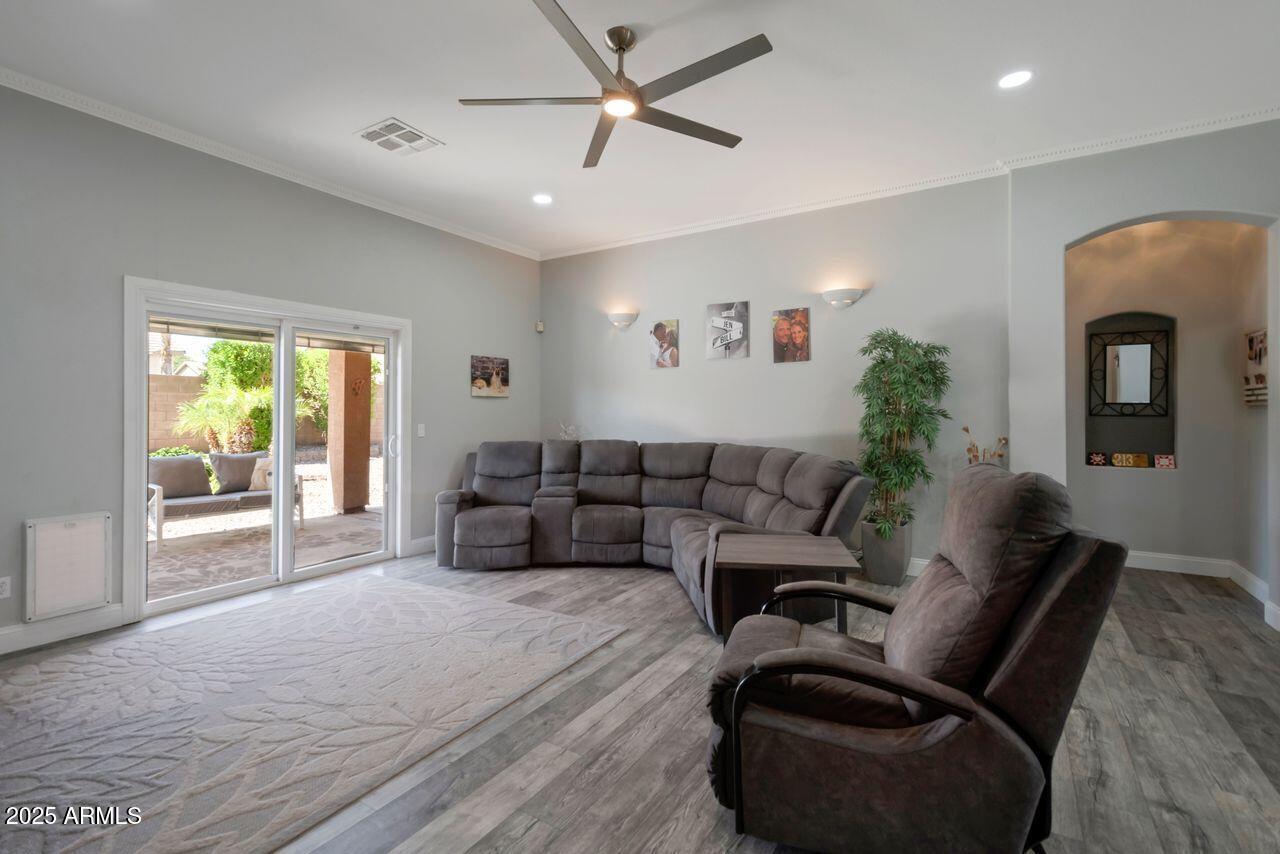 213 E SMOKE TREE Road